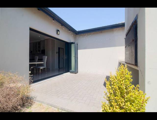 3 BEDROOM HOUSE FOR SALE IN PARKLANDS NORTH